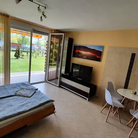 Igenyes 4 Fos Apartman Koezvetlen A Strandnal Apartment Csopak