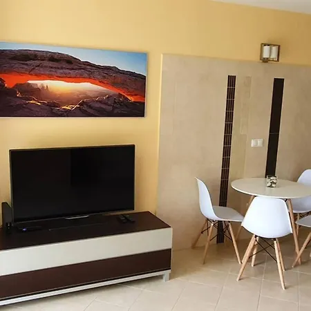 Igenyes 4 Fos Apartman Koezvetlen A Strandnal *